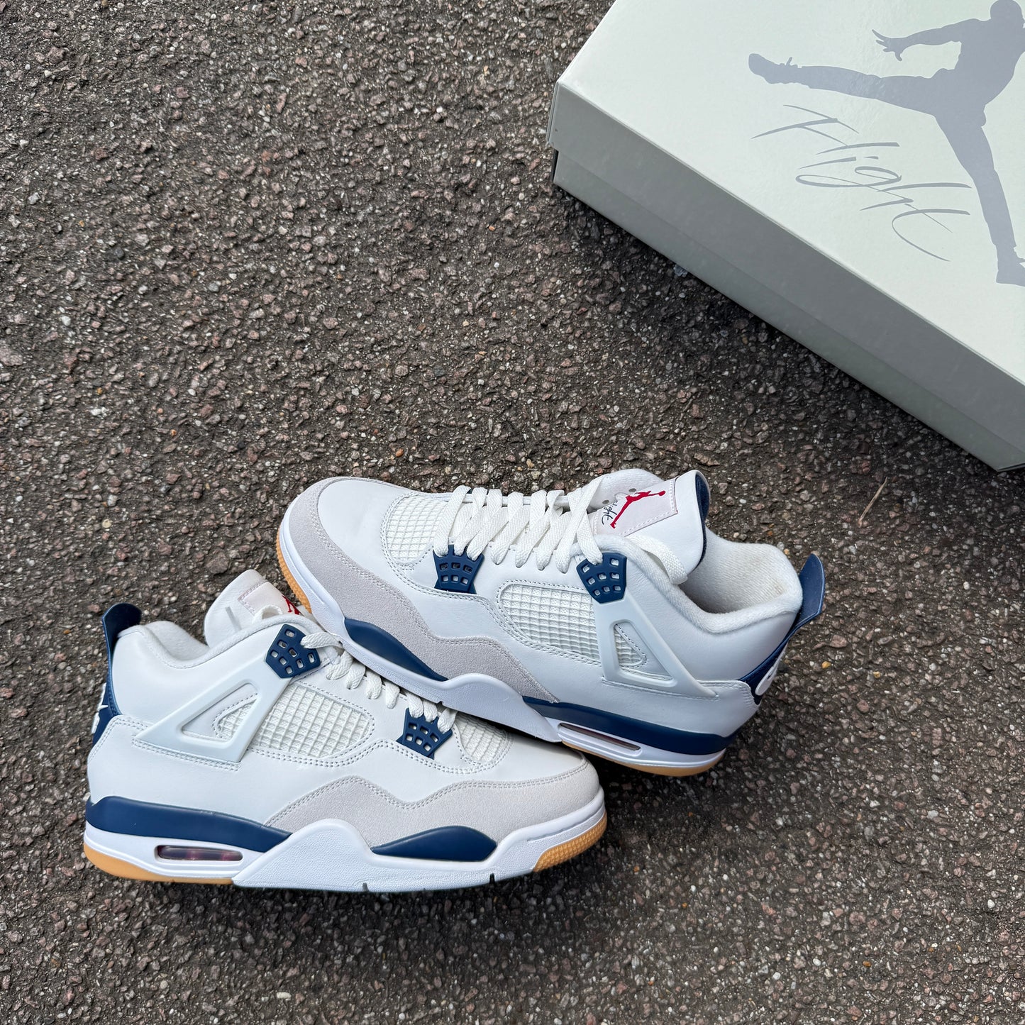 Nike SB x Air Jordan 4 'Navy' (DR5415-100)